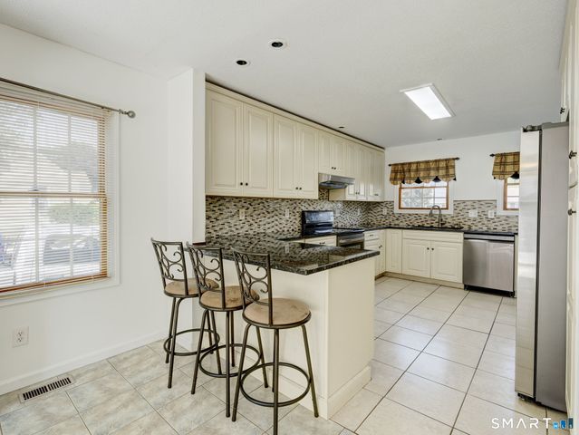 29 Fenwood Avenue, West Hartford, CT 06110