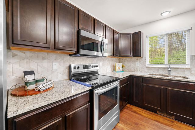 10344 Scarlet Oak Drive 13, Superior Twp, MI 48198