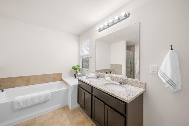 10344 Scarlet Oak Drive 13, Superior Twp, MI 48198