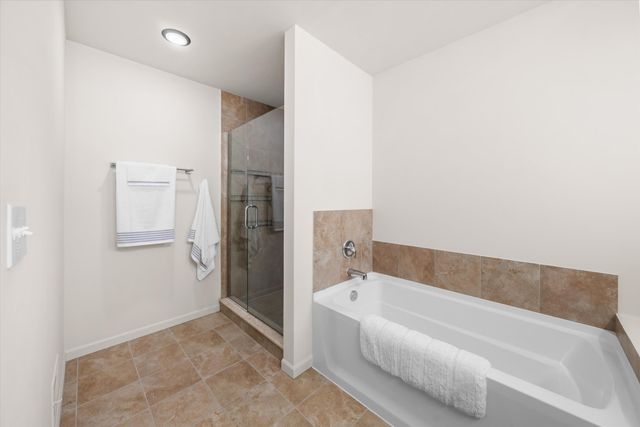 10344 Scarlet Oak Drive 13, Superior Twp, MI 48198