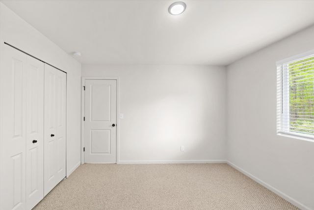 10344 Scarlet Oak Drive 13, Superior Twp, MI 48198