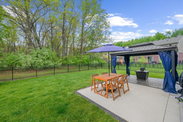 10344 Scarlet Oak Drive 13, Superior Twp, MI 48198