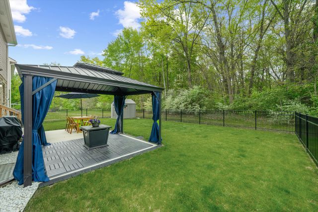 10344 Scarlet Oak Drive 13, Superior Twp, MI 48198