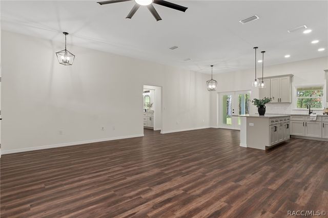 2961 E Angelina Street, Inverness, FL 34453