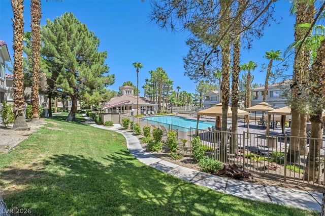 251 South Green Valley Parkway 3811, Henderson, NV 89012