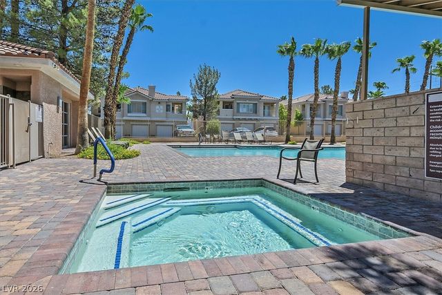 251 South Green Valley Parkway 3811, Henderson, NV 89012
