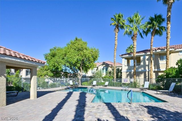 251 South Green Valley Parkway 3811, Henderson, NV 89012