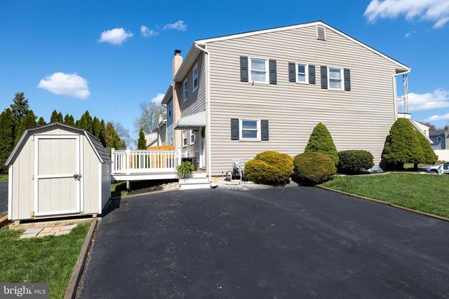 645 W WILTSHIRE DR, Wallingford, PA 19086