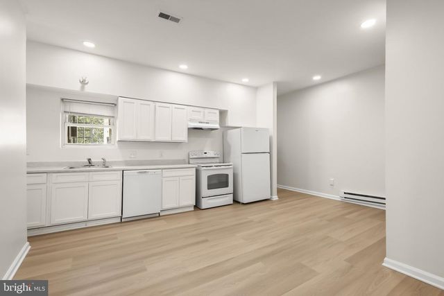 1421 W FAYETTE ST, Baltimore, MD 21223