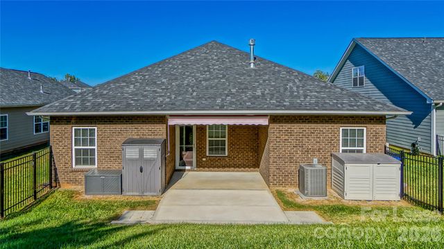 108 Bunker Hill Lane, Statesville, NC 28677