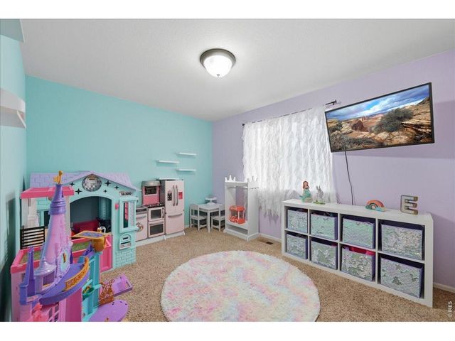 7447 Little Fox Ln, Wellington, CO 80549