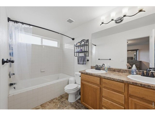 7447 Little Fox Ln, Wellington, CO 80549