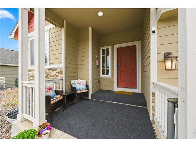 7447 Little Fox Ln, Wellington, CO 80549