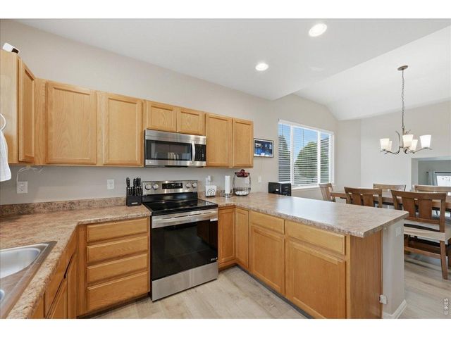 7447 Little Fox Ln, Wellington, CO 80549