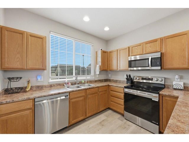 7447 Little Fox Ln, Wellington, CO 80549