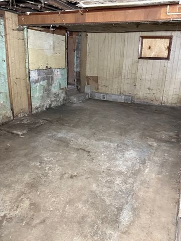 690 Washington Ave, Revere, MA 02151