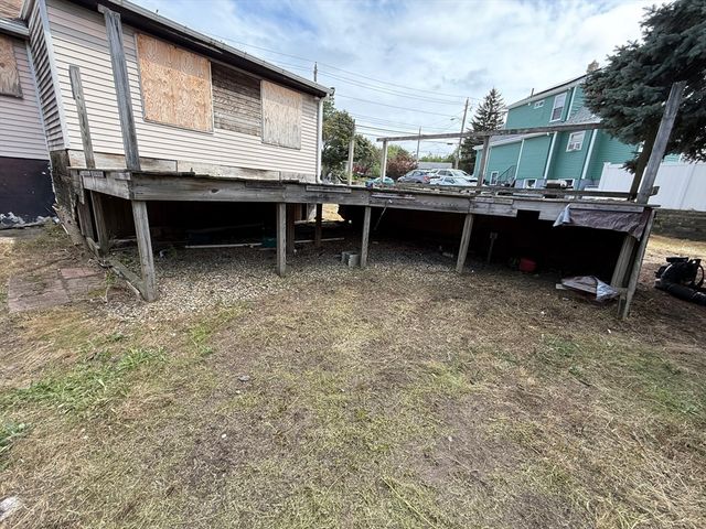 690 Washington Ave, Revere, MA 02151