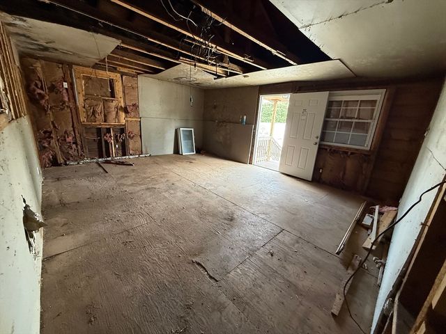 690 Washington Ave, Revere, MA 02151