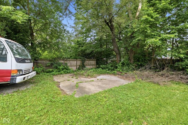 2048 N Goodlet Avenue, Indianapolis, IN 46222