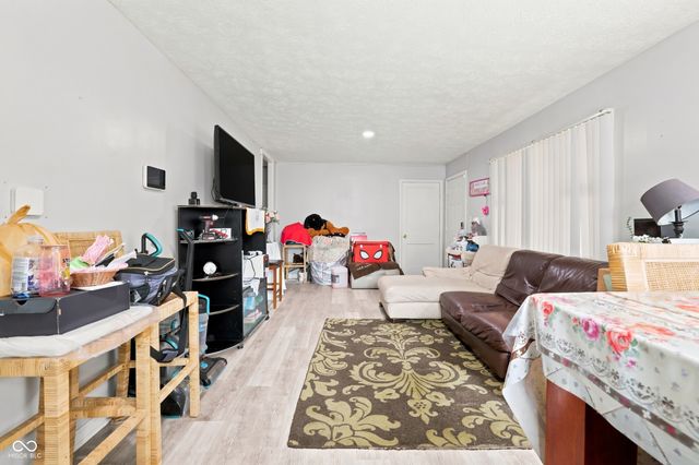 2048 N Goodlet Avenue, Indianapolis, IN 46222