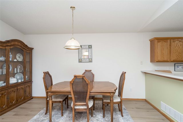 9433 Maple Lane, Johnston, IA 50131