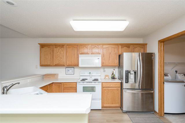 9433 Maple Lane, Johnston, IA 50131