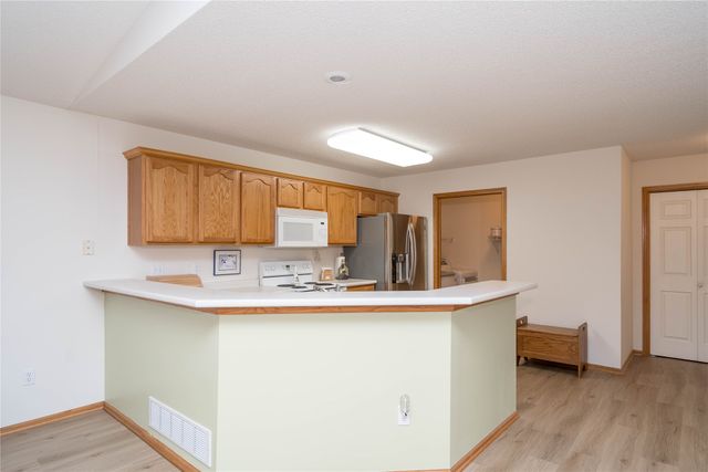 9433 Maple Lane, Johnston, IA 50131