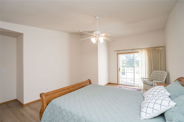 9433 Maple Lane, Johnston, IA 50131