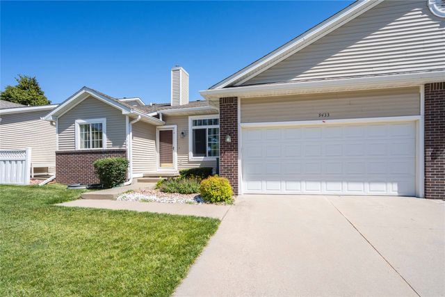 9433 Maple Lane, Johnston, IA 50131