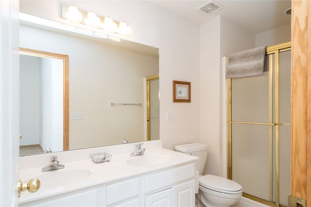 9433 Maple Lane, Johnston, IA 50131
