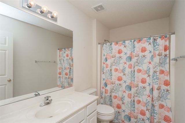 9433 Maple Lane, Johnston, IA 50131