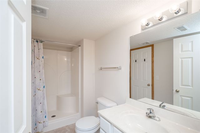 9433 Maple Lane, Johnston, IA 50131