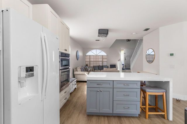 527 NW 87th Ln, Coral Springs, FL 33071