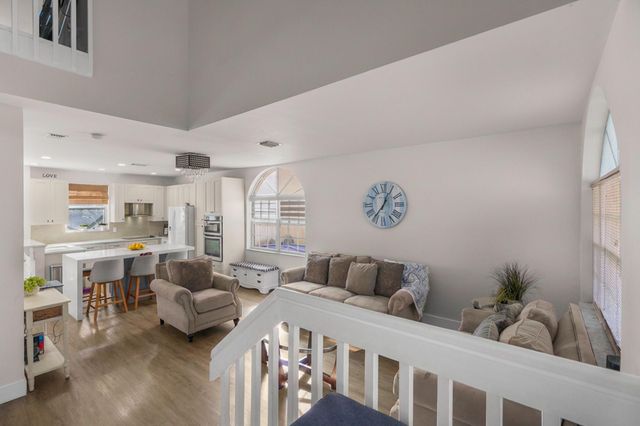 527 NW 87th Ln, Coral Springs, FL 33071