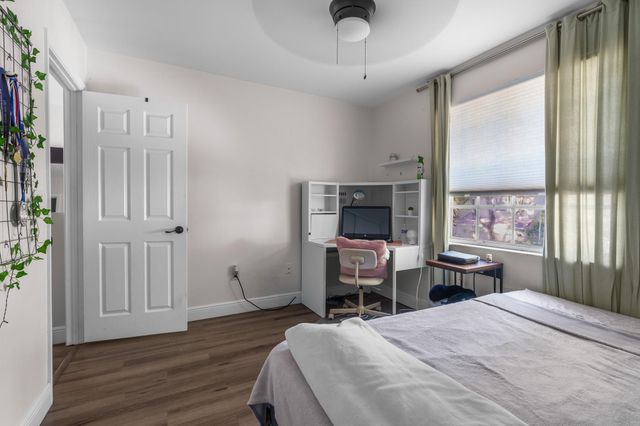 527 NW 87th Ln, Coral Springs, FL 33071