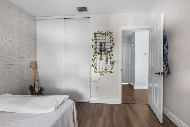 527 NW 87th Ln, Coral Springs, FL 33071