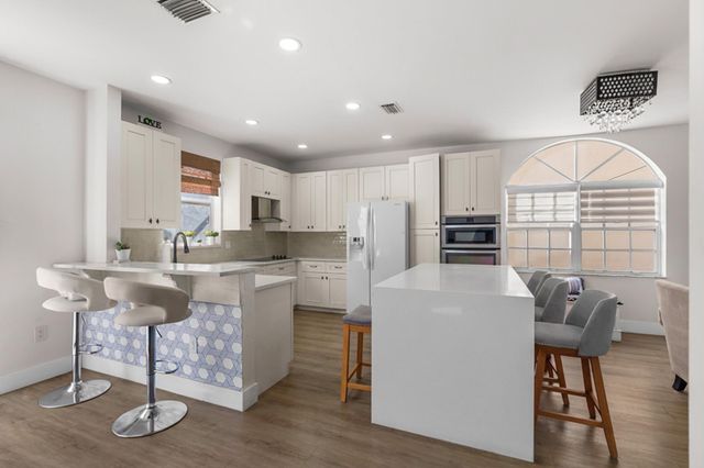 527 NW 87th Ln, Coral Springs, FL 33071