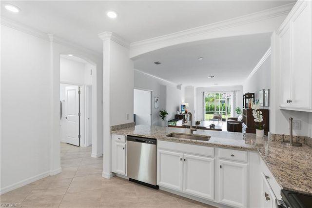 1689 Alameda DR, Naples, FL 34120