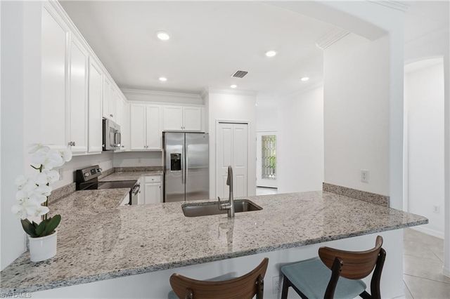 1689 Alameda DR, Naples, FL 34120