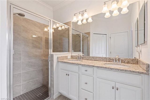 1689 Alameda DR, Naples, FL 34120