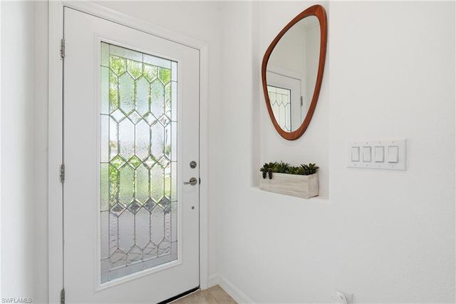 1689 Alameda DR, Naples, FL 34120