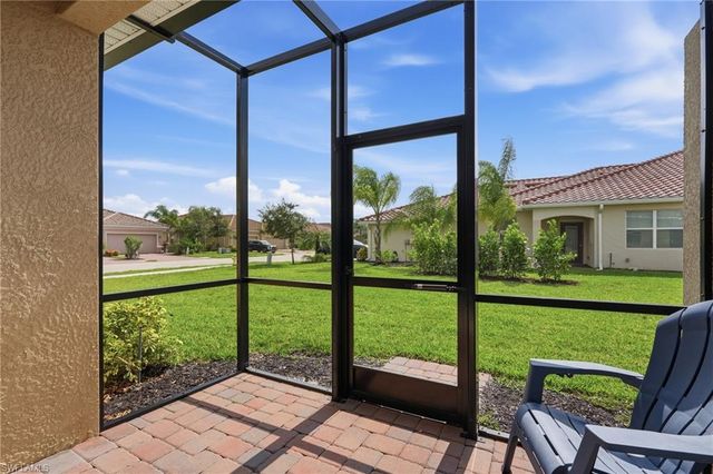 1689 Alameda DR, Naples, FL 34120