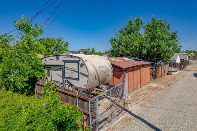 155 I St, Lincoln, CA 95648