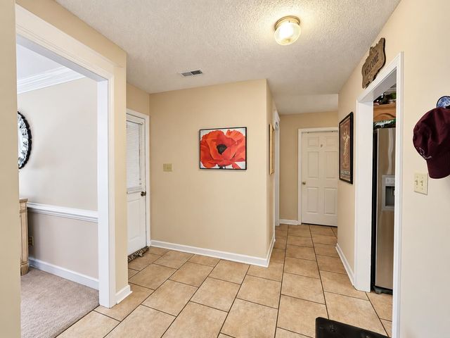 8762 W BREDBURY CV, Memphis, TN 38016