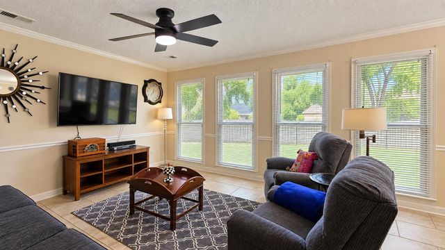 8762 W BREDBURY CV, Memphis, TN 38016