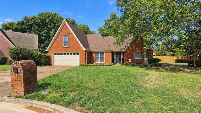 8762 W BREDBURY CV, Memphis, TN 38016