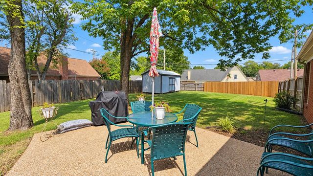 8762 W BREDBURY CV, Memphis, TN 38016
