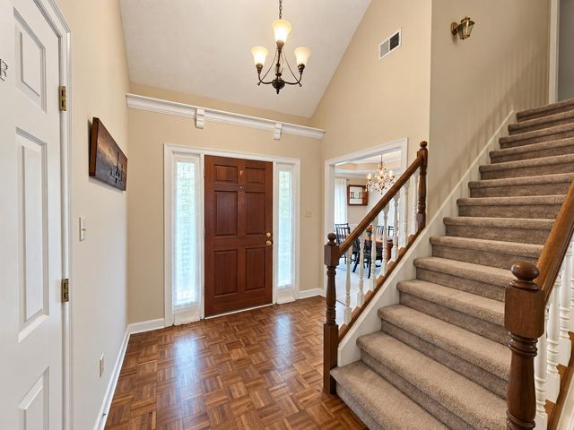8762 W BREDBURY CV, Memphis, TN 38016