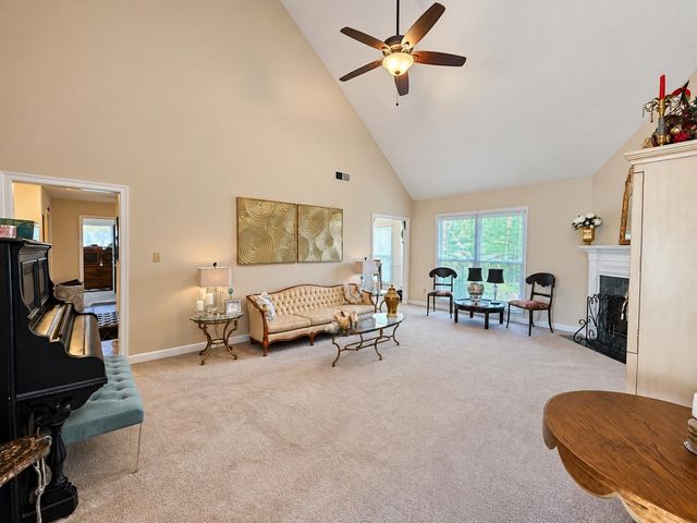 8762 W BREDBURY CV, Memphis, TN 38016