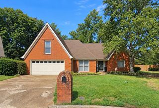 8762 W BREDBURY CV, Memphis, TN 38016